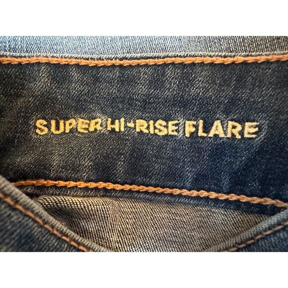 American Eagle Super Hi-Rise Flare Size 6 - Picture 7 of 15